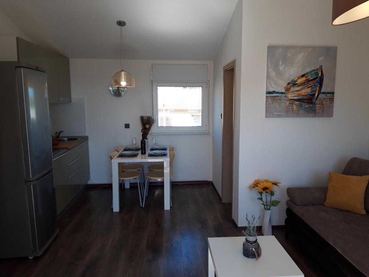 Apartments Pineta Franko 法扎纳 外观 照片
